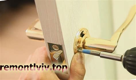 Встановлення дверей Львів :: Ціни на монтаж дверей у Львові