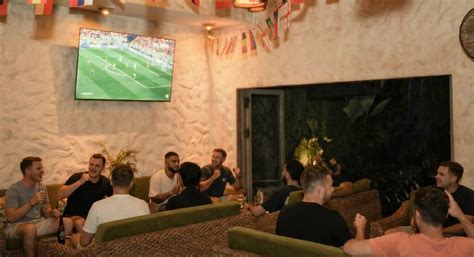 sports bar  seminyak eden hookah club bali