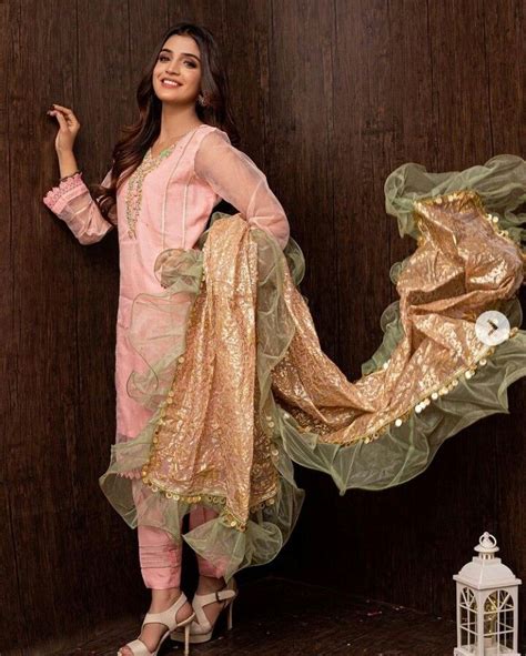 pin  aaa  laiba fashion dress pakistani actress