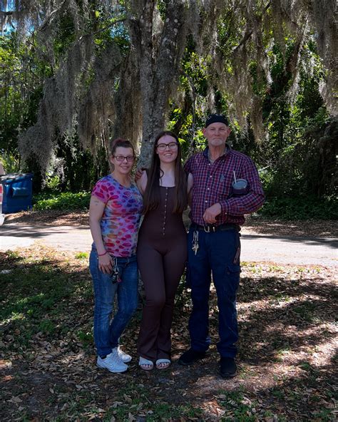 Dallas Brown (@theitsdallasdoee) • Instagram photos and videos