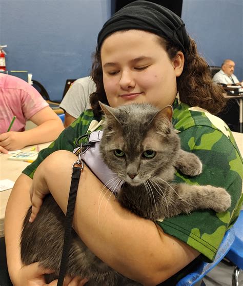 Lending a Helping Paw | Kid Reporters' Notebook | Scholastic Inc.