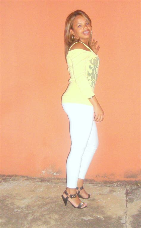Leticia, Female Brazilian Surrogate Mother From Goiania in Brazil