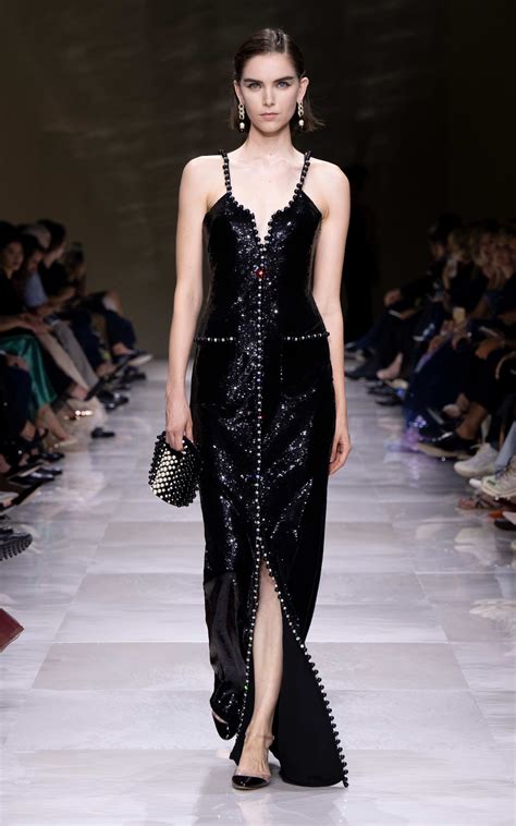 Giorgio Armani Privé: Haute Couture Fashion Show FW 23-34