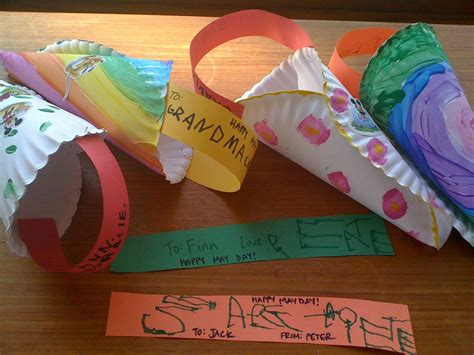 May Day Baskets May Crafts, Crafts For Girls, Crafts To Make, Paper ...