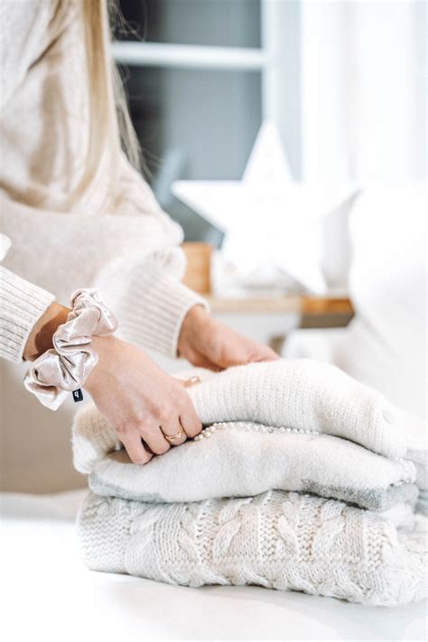 HELLA NUDE SCRUNCHIE – BASIC | Hella Hair