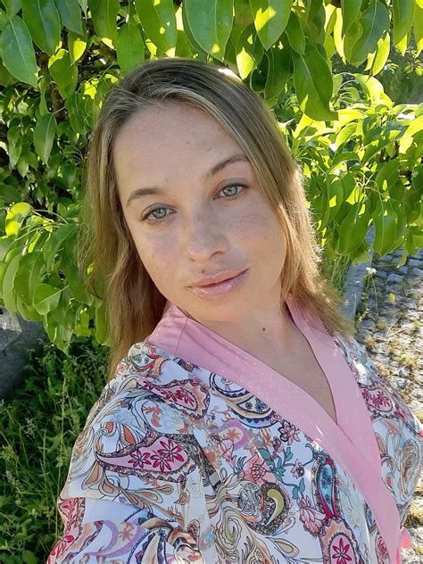 TW Pornstars - Olga Cabaeva. Twitter. #satinrobe #selfie #