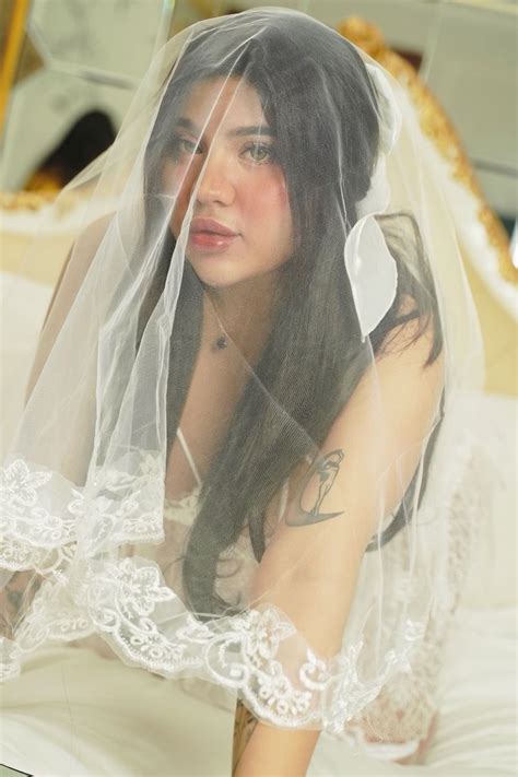 KEBAYA MERAH DEA X ARACHU · Karyakarsa