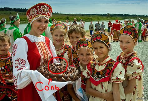 Девушка в кокошнике