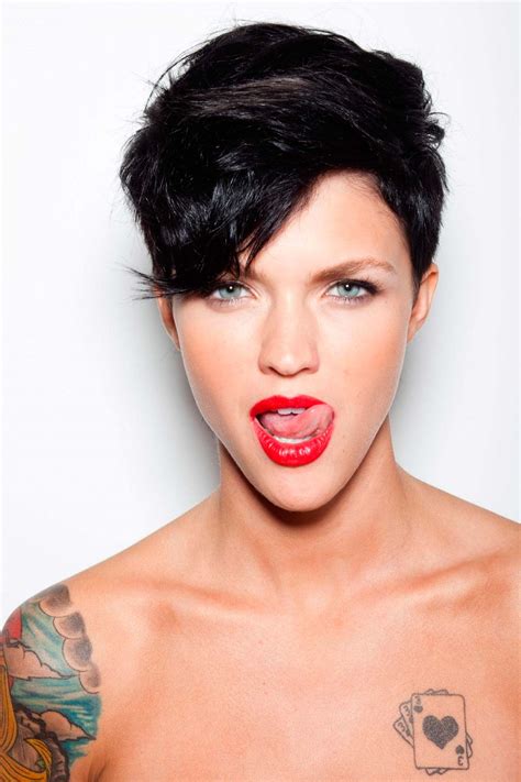 Ruby Rose - 48 Der heißeste Ruby Rose Bikini macht dich süchtig nach