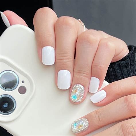 Discover The Most Elegant And Classy Short Round Nails Designs For A Professional And Polished Everyday Look 3