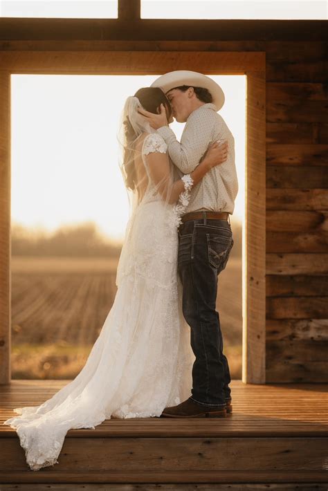 Emily Marie Photography added a... - Emily Marie Photography