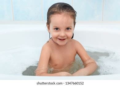 Little Girl In Bathtub: Over 15,781 Royalty-Free Licensable Stock ...