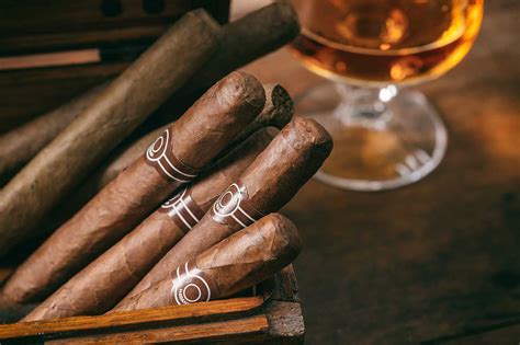 5 Must Have Cigar Accessories | Elegant Bar - Your Elegant Bar