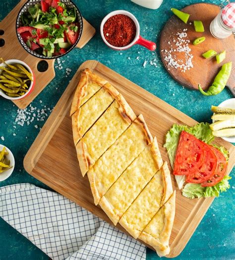 Free Photo | Turkish cheese pide flatbread with cheese