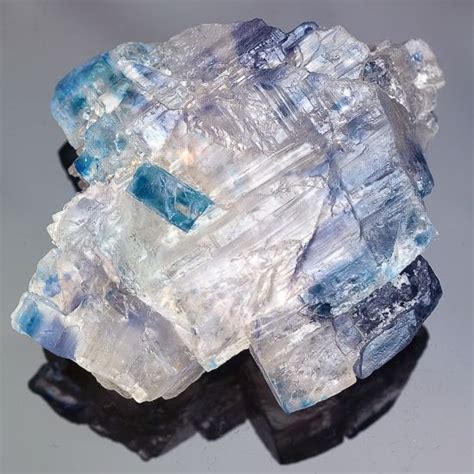 Минерал Галит (Halite). Энциклопедия кристаллов, минералов, камней.