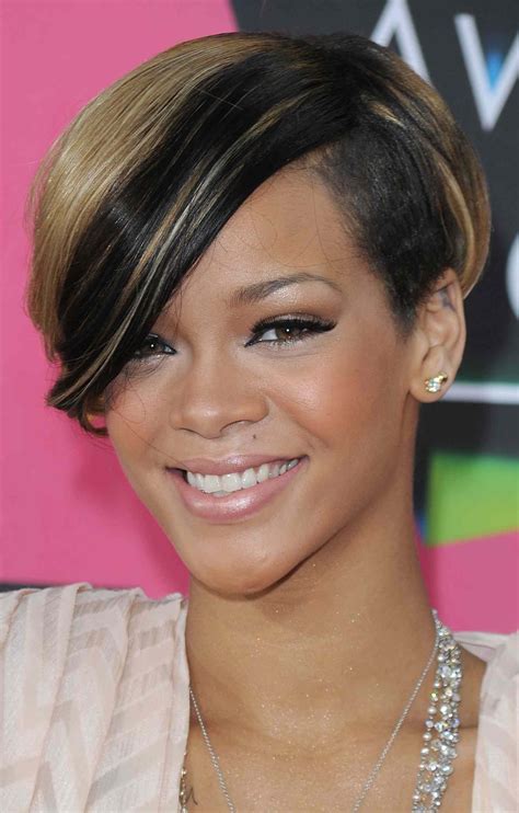 How to style the best black haircuts at home 12