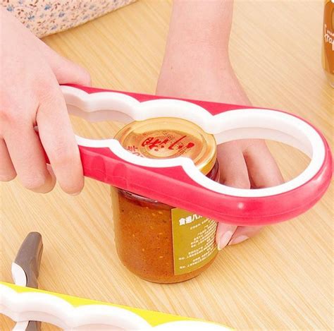 5 Hacks To Unstick That Stubborn Twist Bottle