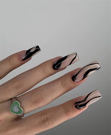Nails 🐈‍⬛💗 | Дизайнерские ногти, Черные гелевые ногти, Сексуальные ногти