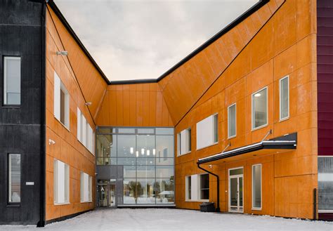 Tähtikunta School | Lukkaroinen