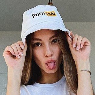 SolaZola (NSFW) on Twitter: "My ass is ready to slap 😈…