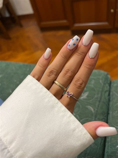 unghie bianco latte malocchio | Unghie idee, Unghie, Unghie semplici ed ...