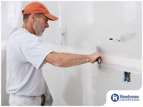 Spackle Walls Like a Pro in 5 Easy Steps