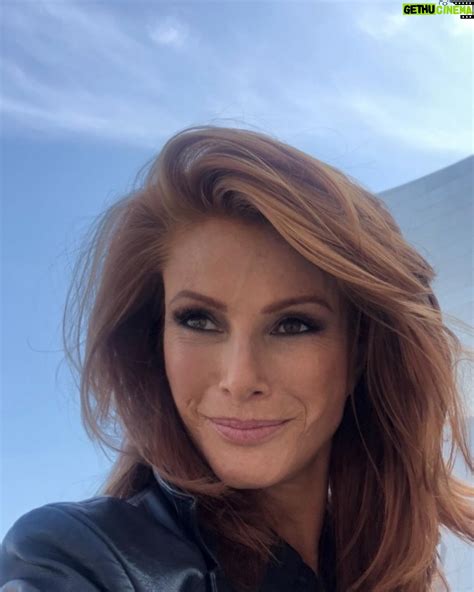Angie Everhart Wiki, Biography, Age, Gallery, Spouse and more