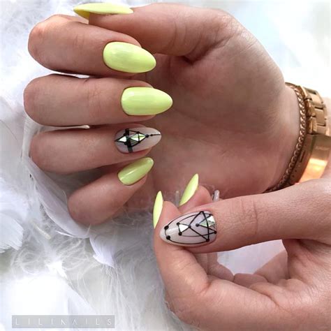 Best Summer Nail Colors to Enjoy the Season