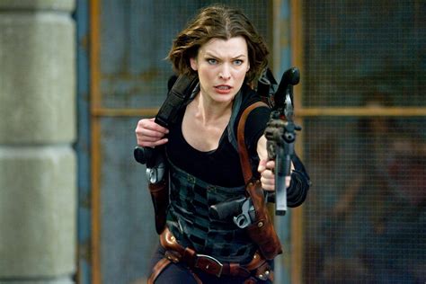 Milla Jovovich in Resident Evil: Afterlife - HD Wallpaper