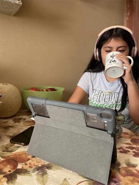 Victoria Jaimes-Ocampo Portfolio — Creative Art Works