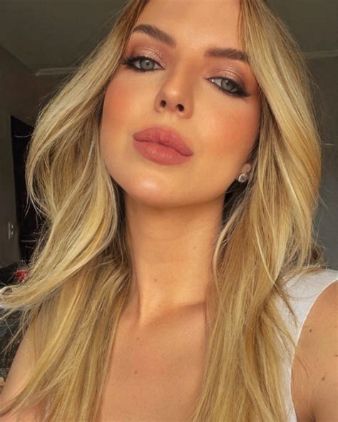 Bruna Miranda (@brumirandag) • Instagram photos and videos