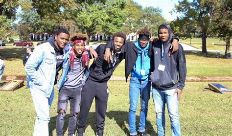 ETBU Tiger Day demonstrates to prospective students what it means to be an ETBU Tiger | East ...