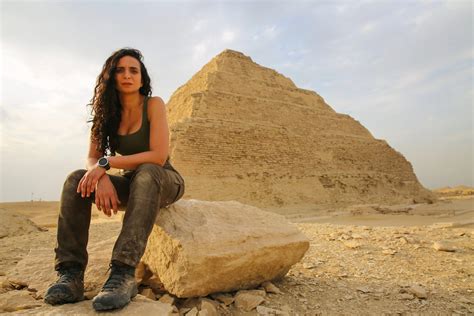 Ella Al Shamahi 8