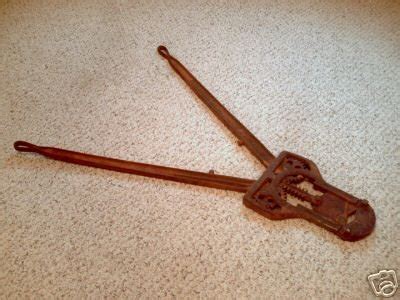 ANTIQUE bull dehorner cattle horn cutter 1895 farm tool | #28692106