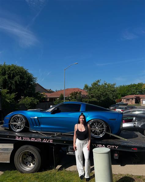 Elissavictoria - Elissavictoria added a new photo.