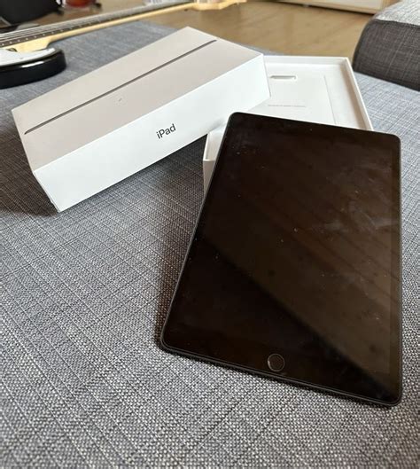 iPad (8th Generation) Wi-Fi, 32 GB | Kaufen auf Ricardo