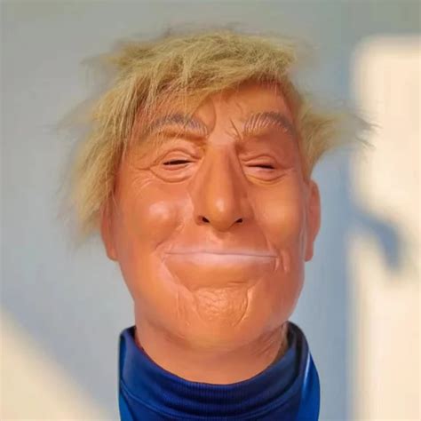 Кровавая маска Дональда Трампа, анфас, латексная крышка головы ...