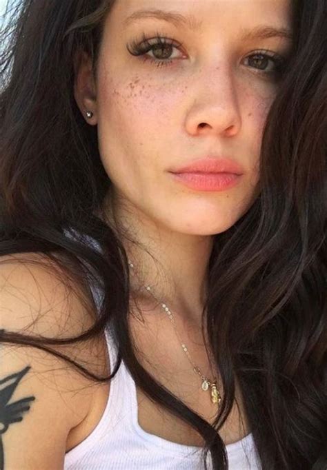 15 Never Seen Before Halsey No Makeup Pictures - Suffle Music Magazine