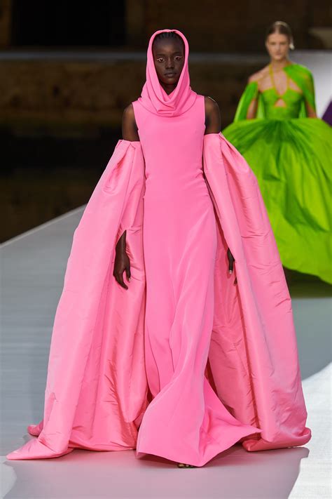 haute couture automne-hiver 2021-2022 : Revivez la Fashion Week | Vogue ...