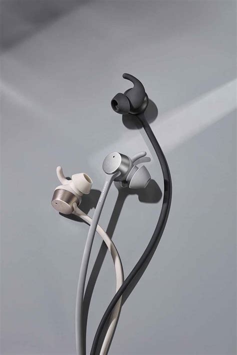 Bowers & Wilkins New Range Of Wireless Headphones | Hifi Pig