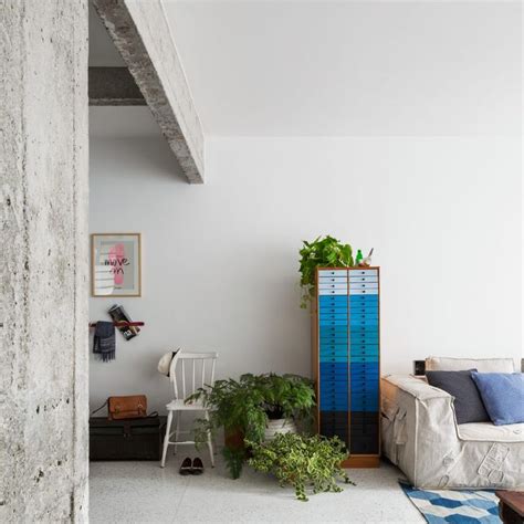 tips hadirkan dinding semen ekspos  debu  tahan cuaca mudah