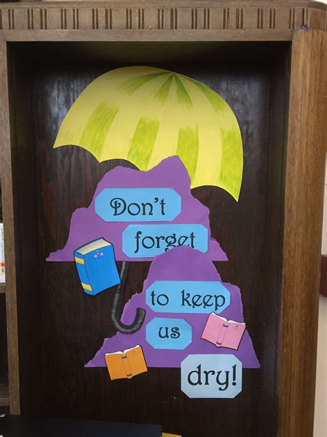 Smells Like Library: BULLETIN BOARDS & DISPLAY : Rainy Day Reading