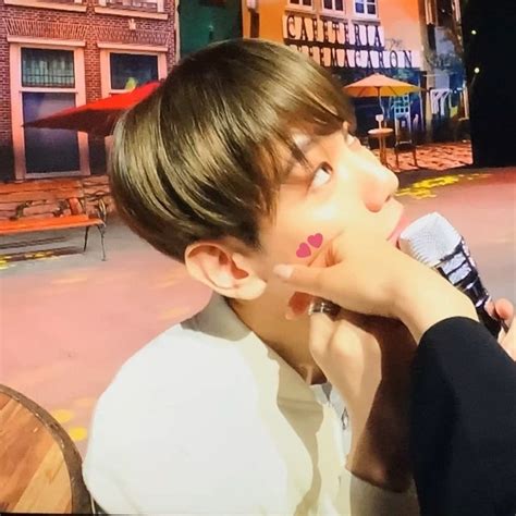 Pin de 모라 en Baek ♡ | Baekhyun, Caritas de emoticones, Caras