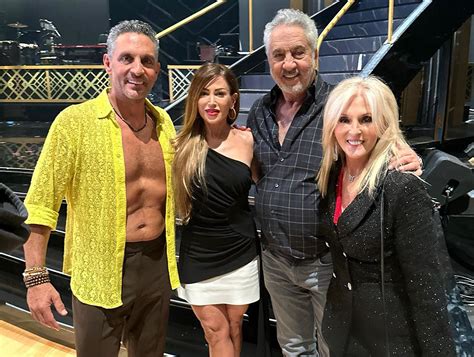 Mauricio Umansky is not dating actress Leslie Bega, his dad is