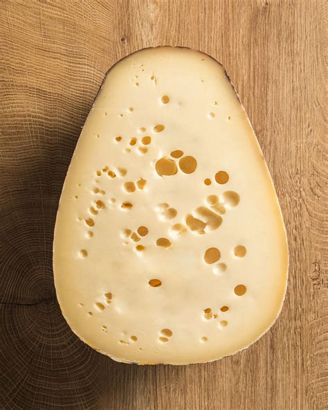 apulian caciocavallo occhio  puglia riserva caseificio artigiana