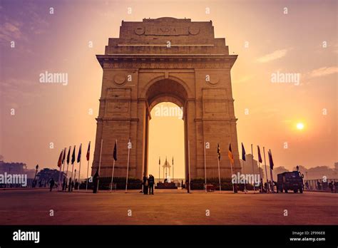india gate  delhi march     triumphal arch architectural