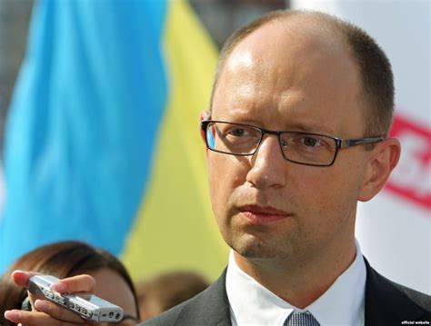 Арсений Яценюк возложил ответственность за обстрел остановки в Донецке ...