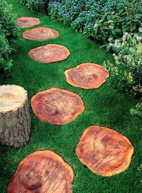 Newest Stepping Stone Pathway Ideas For Your Garden 04 – LOVAHOMY