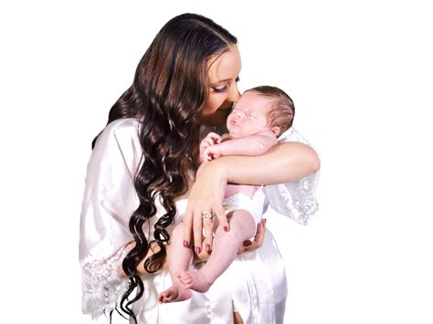 Mom and Dad Newborn Photoshoot | Vivi Brizuela | Beauty | Motherhood ...