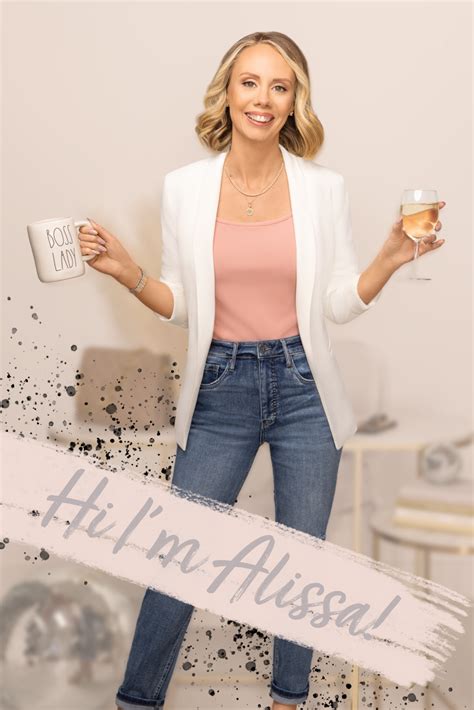 What to Wear for Graduation: Outfits for Mom & Daughter - Fashionably